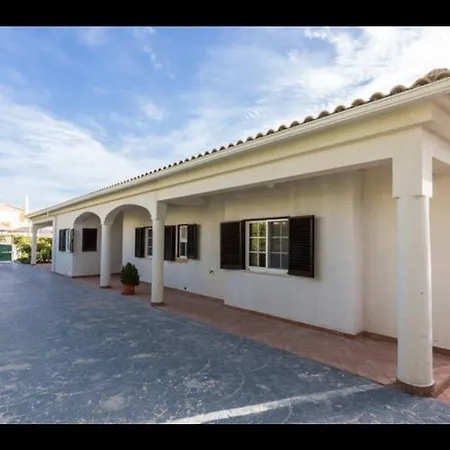 Vilamar Villa *