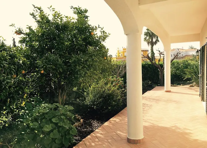 Vilamar Villa *
