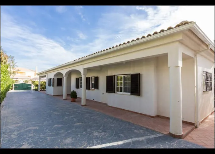 Vilamar Villa *